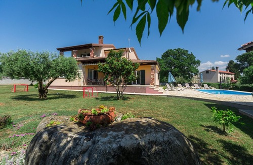 Susnjici Apartment | Apartman Pianta by Villas Guide