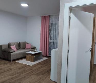 Sremska Mitrovica Apartment | Apartman Tara 2
