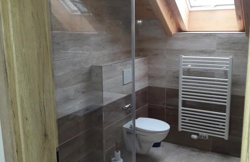 Jermanice House | apartman uKapra