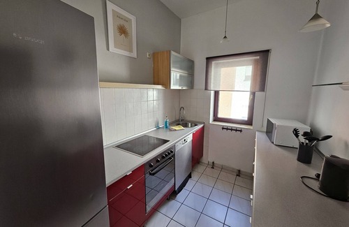 Fuldabruck Apartment | Apartment-Budget-Private Bathroom-Courtyard view