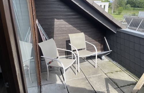 Fuldabruck Apartment | Apartment-Budget-Private Bathroom-Courtyard view