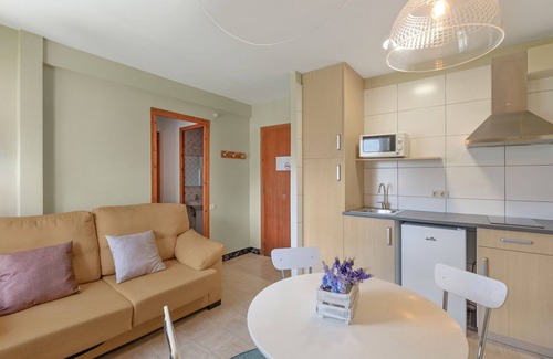 Sant Llorenc de Morunys Apartment | Apartment 'El Campanar' with Shared Garden and Wi-Fi
