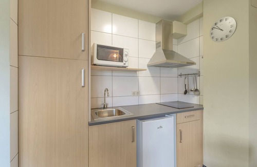 Sant Llorenc de Morunys Apartment | Apartment 'El Campanar' with Shared Garden and Wi-Fi
