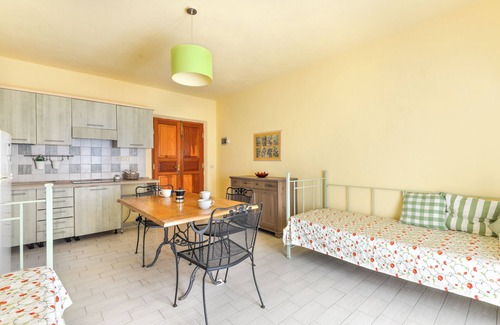 Zanca Apartment | Apartment 'Cinciarella Casa Vai' with Sea View, Wi-Fi and Air Conditioning
