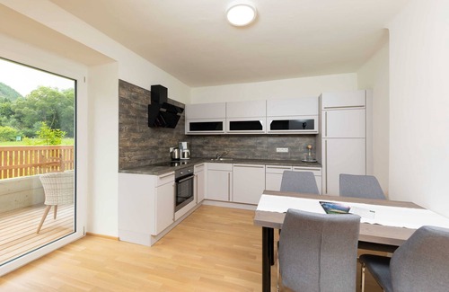 Uebelbach Apartment | Apartment Roadster - Apartmenthaus Pastner am Teich