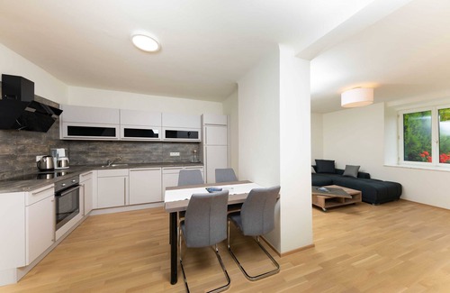 Uebelbach Apartment | Apartment Roadster - Apartmenthaus Pastner am Teich
