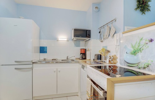 Saint-Benoit-des-Ondes Apartment | Apartment 'Les Ebihens' with Private Terrace and Wi-Fi