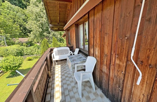 Bergen Apartment | Apartment 1 - 52 sqm, 1 extra bedroom. Max. 4 pers. First floor with balcony, parking lot