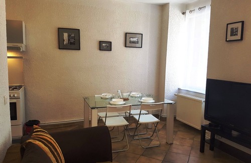 Saint-Jean-du-Bruel Apartment | Apartment 1 coquet