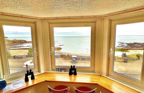Cullercoats Apartment | Apartment 1 of 6 ground floor, quaint, at the sea