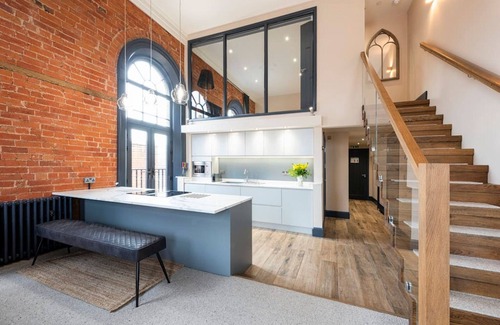 Edwinstowe Apartment | Apartment 1 The Old Chapel apartments, in the heart of Sherwood Forest