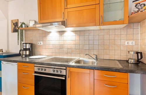 Vollmarshausen Apartment | Apartment '1 Zimmer' with Private Terrace and Wi-Fi