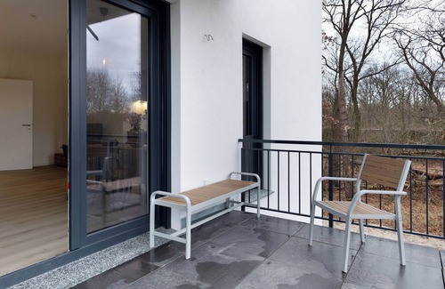 Elstal Apartment | Apartment '100 M2 Ferienloft Nähe Karls' with Shared Garden, Balcony and Wi-Fi
