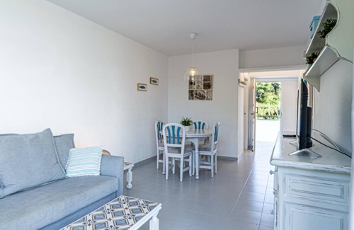 Sant Pol De Mar Apartment | Apartment 100m beach with parking pet friendly