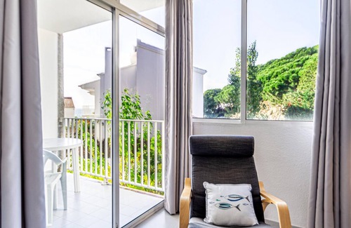 Sant Pol De Mar Apartment | Apartment 100m beach with parking pet friendly
