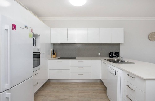 Old Bar Apartment | Apartment 14@ The Meridian