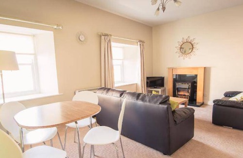 Clondra Apartment | Apartment ∙ 2 bedrooms ∙ 12 guests