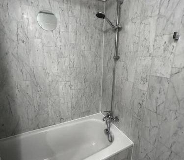 Surrey Docks Apartment | Apartment ∙ 2 bedrooms ∙ 4 guests