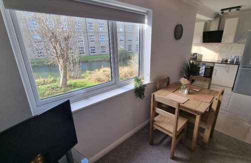 Heybridge Apartment | Apartment ∙ 2 bedrooms ∙ 4 guests