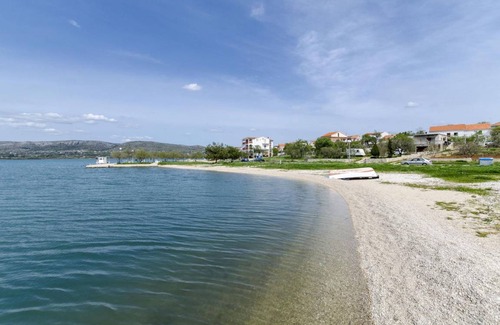 Jadrtovac Apartment | Apartment ∙ 2 bedrooms ∙ 5 guests