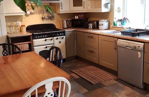 Castlemartyr Apartment | Apartment ∙ 2 bedrooms ∙ 4 guests