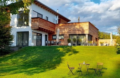 Steindorf am Ossiacher See Apartment | Apartment 2 on the upper floor - Apartment Seeidylle Winkler