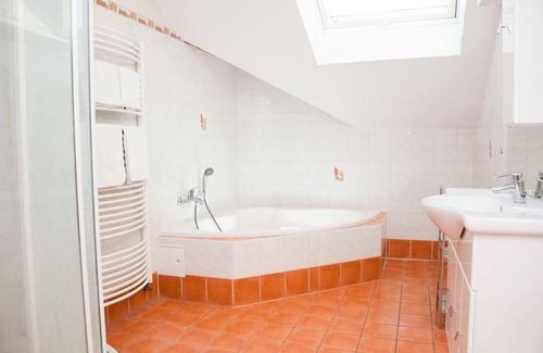 Bad Waltersdorf Bed & Breakfast | Apartment 2 - Thermenpension Gigler