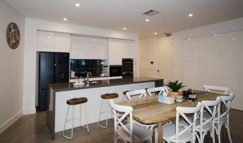 Shellharbour Apartment | Apartment ∙ 3 bedrooms ∙ 8 guests
