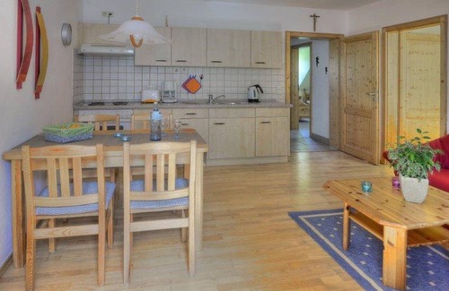 Ploessberg Apartment | Apartment '3' with Shared Terrace, Shared Garden and Wi-Fi