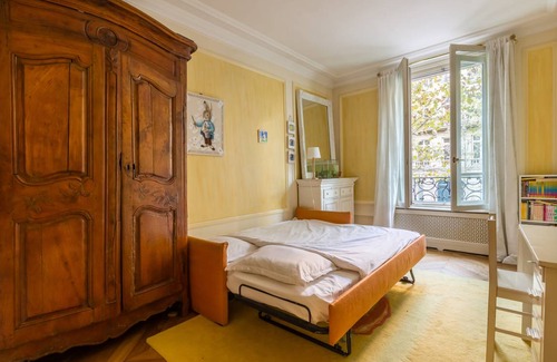 7th Arrondissement Apartment | Apartment ∙ 4 bedrooms ∙ 6 guests