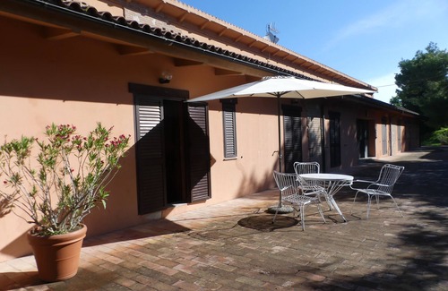 Treia Apartment | Apartment 4 people in farmhouse with swimming pool