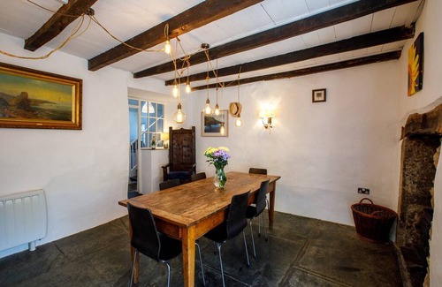 St Teath Apartment | Apartment ∙ 5 bedrooms ∙ 11 guests