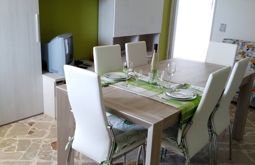 Tre Fontane Apartment | Apartment 5 Locals - 50mt from the sea!