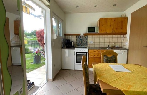 Landskron Apartment | Apartment 5 - on the water side - Schiller Apartments