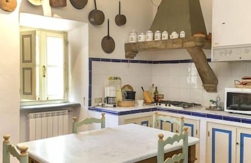 Pontremoli Other | Apartment 6 beds with pool