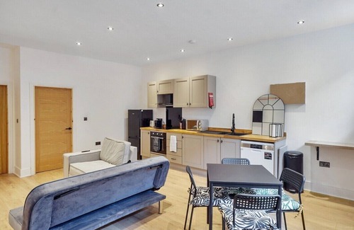 Brighouse Apartment | Apartment 6 Tudor House