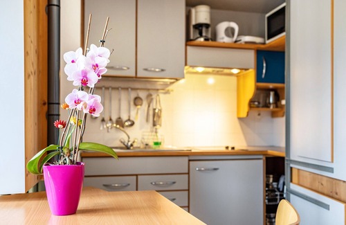 Issengo Apartment | Apartment '6' with Mountain View, Shared Pool and Wi-Fi