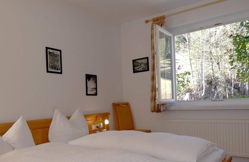 Mittelberg Apartment | Apartment 7 / 4 bedrooms - holiday home Ahorn - family Greiner