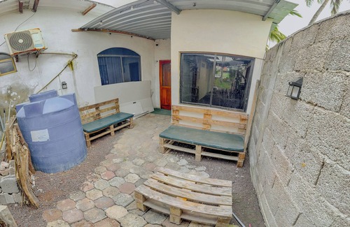 Puerto Villamil Apartment | Apartment a stone's throw from the beach