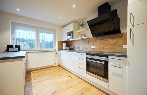 Wangen im Allgaeu Apartment | Apartment 'Abendsonne, 90 Qm' with Shared Terrace, Shared Garden and Wi-Fi