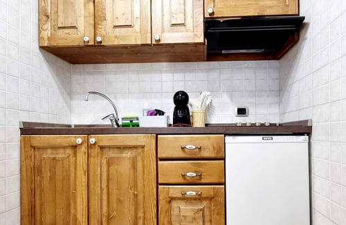 Pinzolo Apartment | Apartment 'Adamello 12' with Wi-Fi