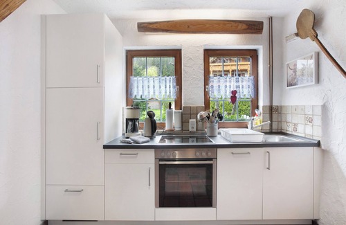 Blasiwald Apartment | Apartment 'Alexandernest' with Private Terrace, Private Garden and Wi-Fi