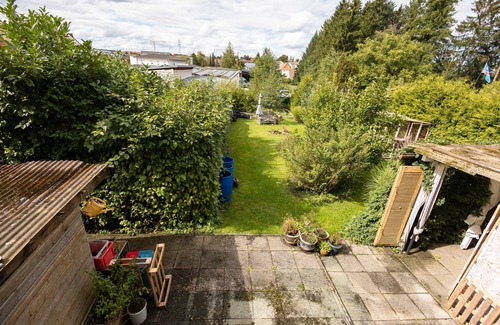 Aldingen Apartment | Apartment 'Alexandra' with Shared Terrace, Shared Garden and Wi-Fi