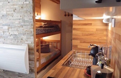 Eclose-Est Apartment | APARTMENT ALPE D'HUEZ DISTRICT OF ECLOSE