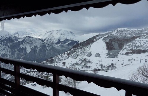 Eclose-Est Apartment | APARTMENT ALPE D'HUEZ DISTRICT OF ECLOSE