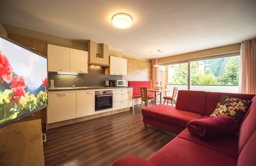 Riva di Tures Apartment | Apartment "Alpenblick Nr 5" with Shared Garden & Wi-Fi