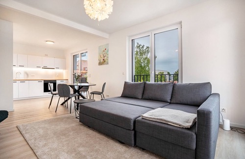 Greifswald Apartment | Apartment 'Am Botanischen Garten' with Balcony and Wi-Fi