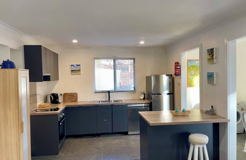 Kangaroo Island Apartment | Apartment amongst the Kangaroos and only a 3 minute walk to Snelling Beach