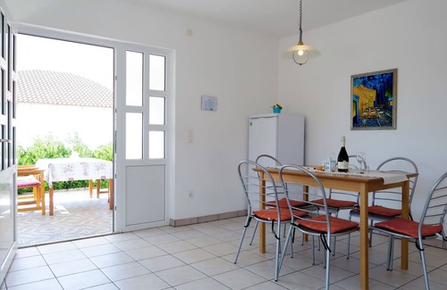 Barbat na Rabu Apartment | Apartment Andrea by Interhome