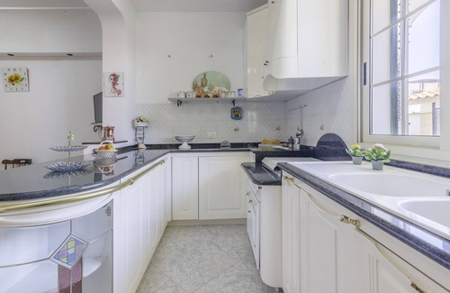 Avola Apartment | Apartment "Angela ad Avola" with Shared Covered Terrace & A/C